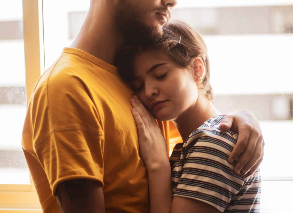 how to attract a Cancer man